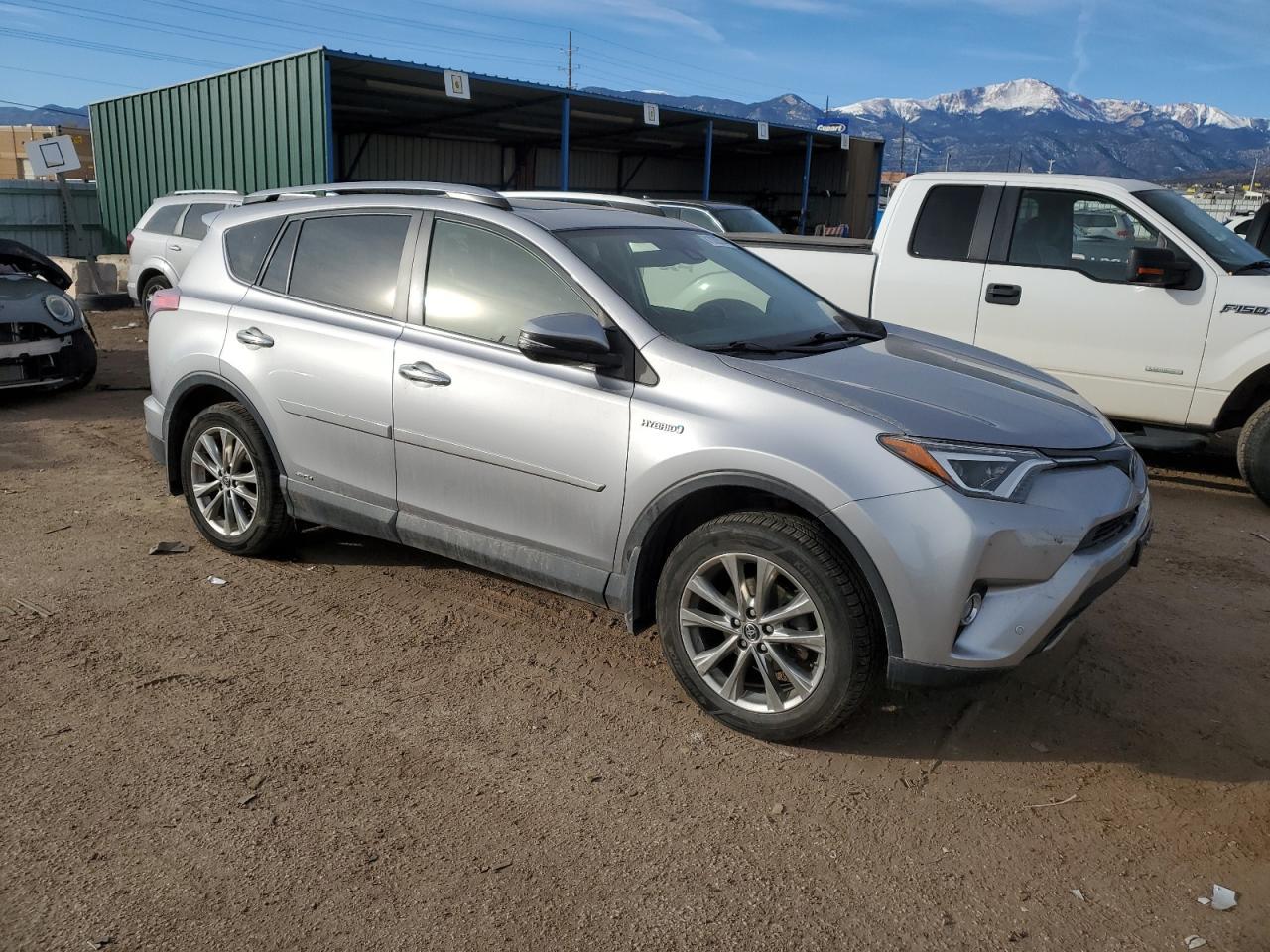 2017 TOYOTA RAV4 HV LI - Image 4