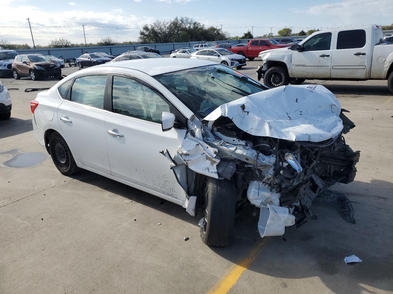 2016 NISSAN SENTRA S - Фото 4
