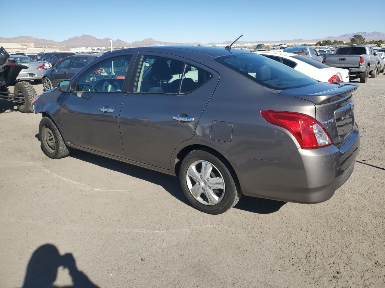 2016 NISSAN VERSA SV W - Image 2