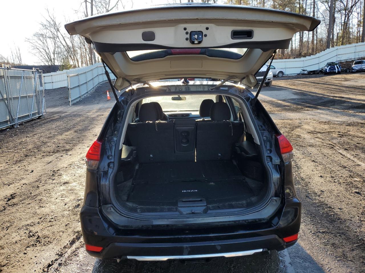 2017 NISSAN ROGUE S - Image 6