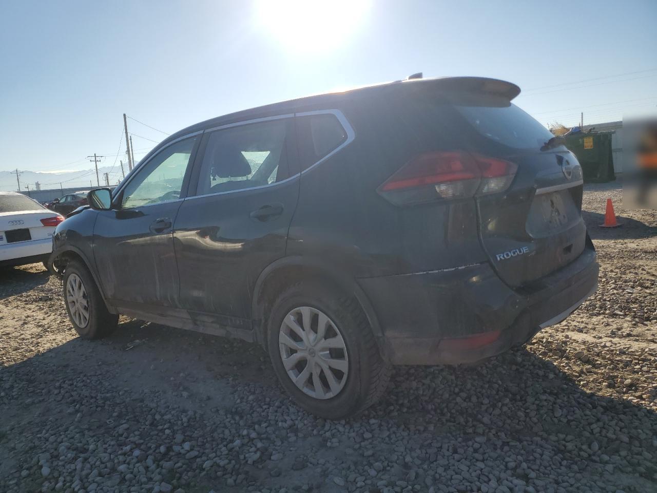 2017 NISSAN ROGUE S - Фото 2