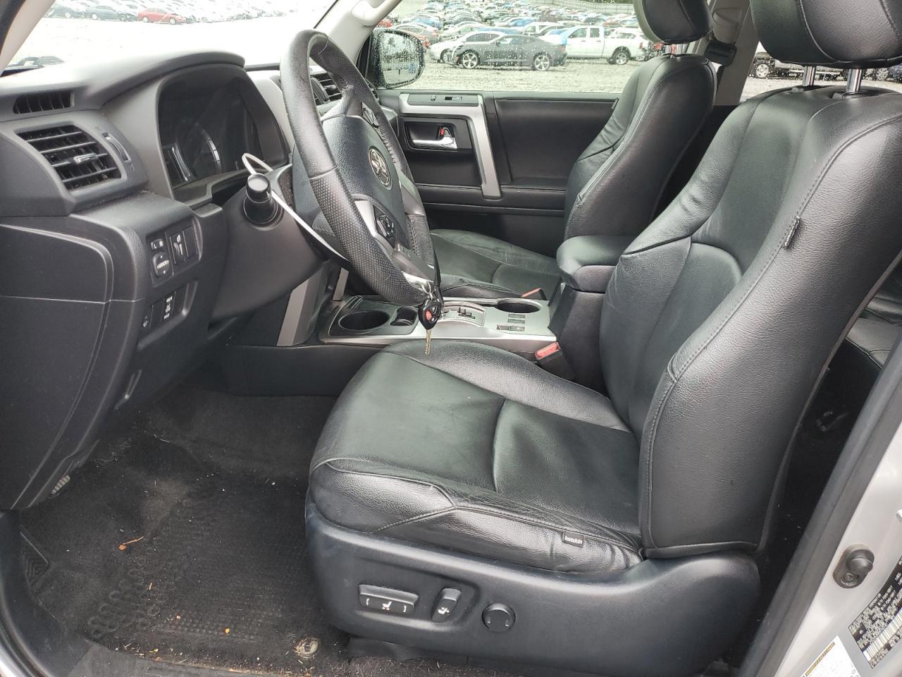 2017 TOYOTA 4RUNNER SR - Фото 7