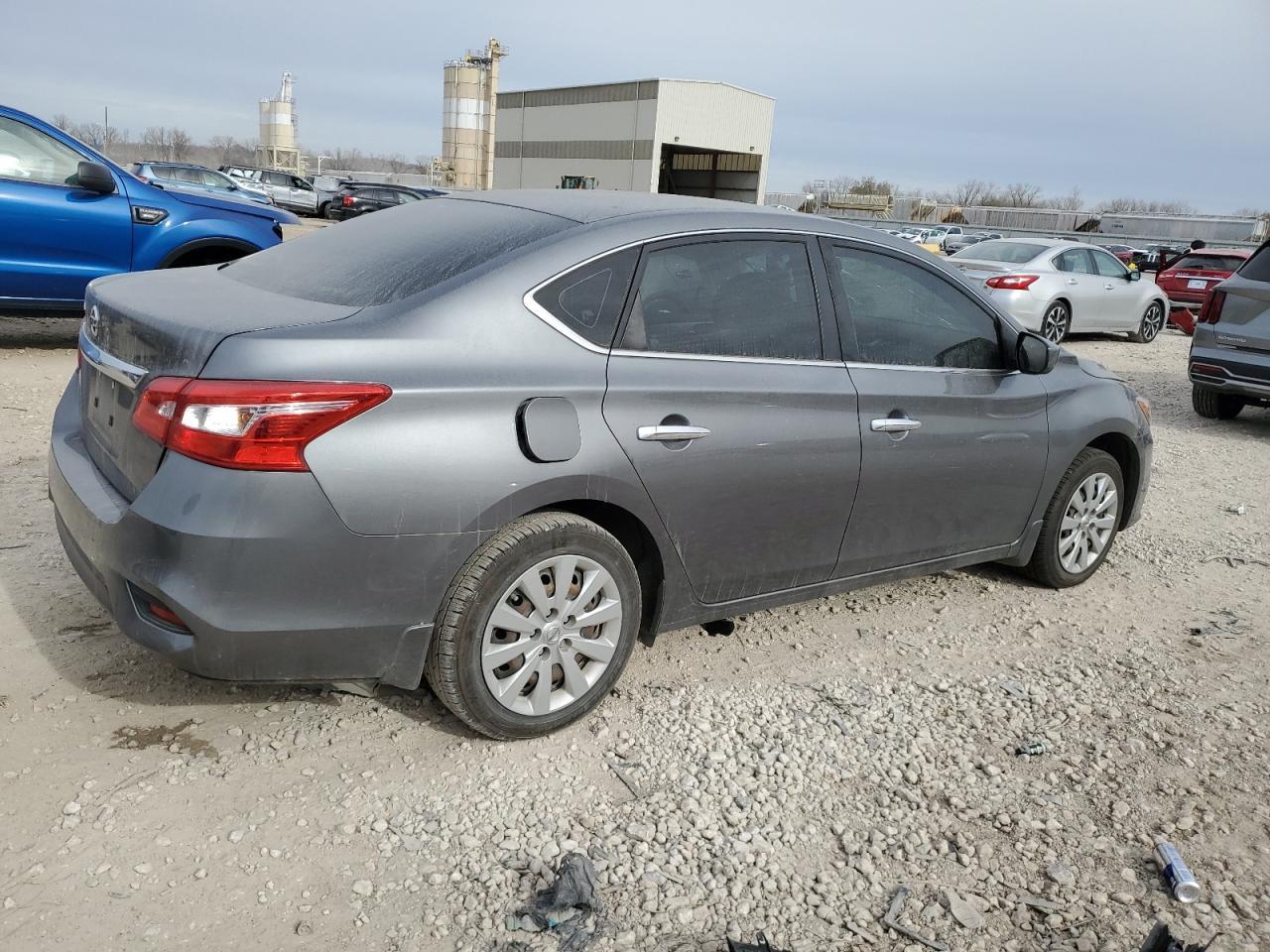 2017 NISSAN SENTRA S - Фото 3