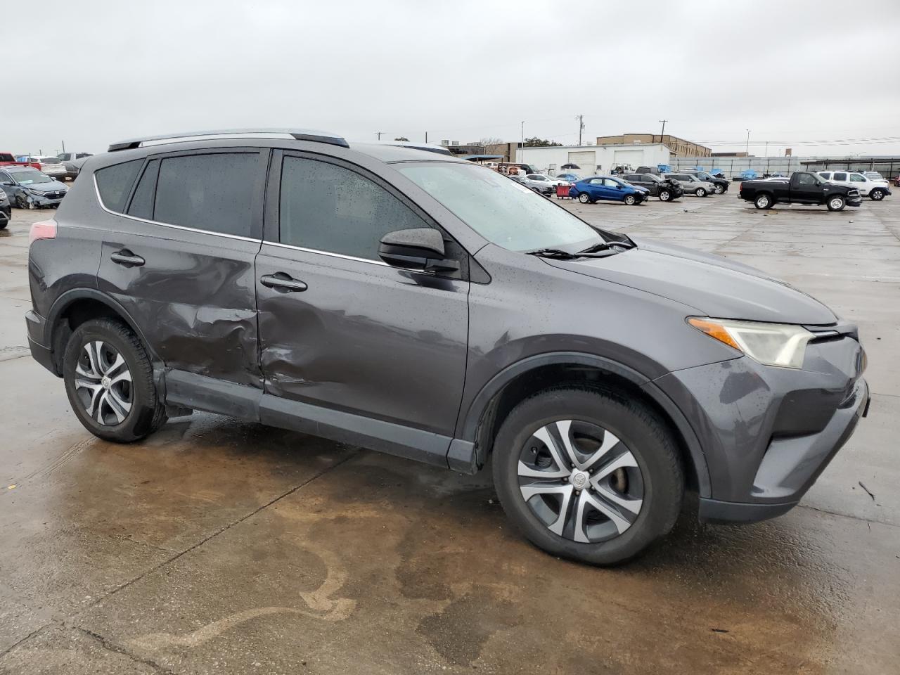 2017 TOYOTA RAV4 LE - Фото 4