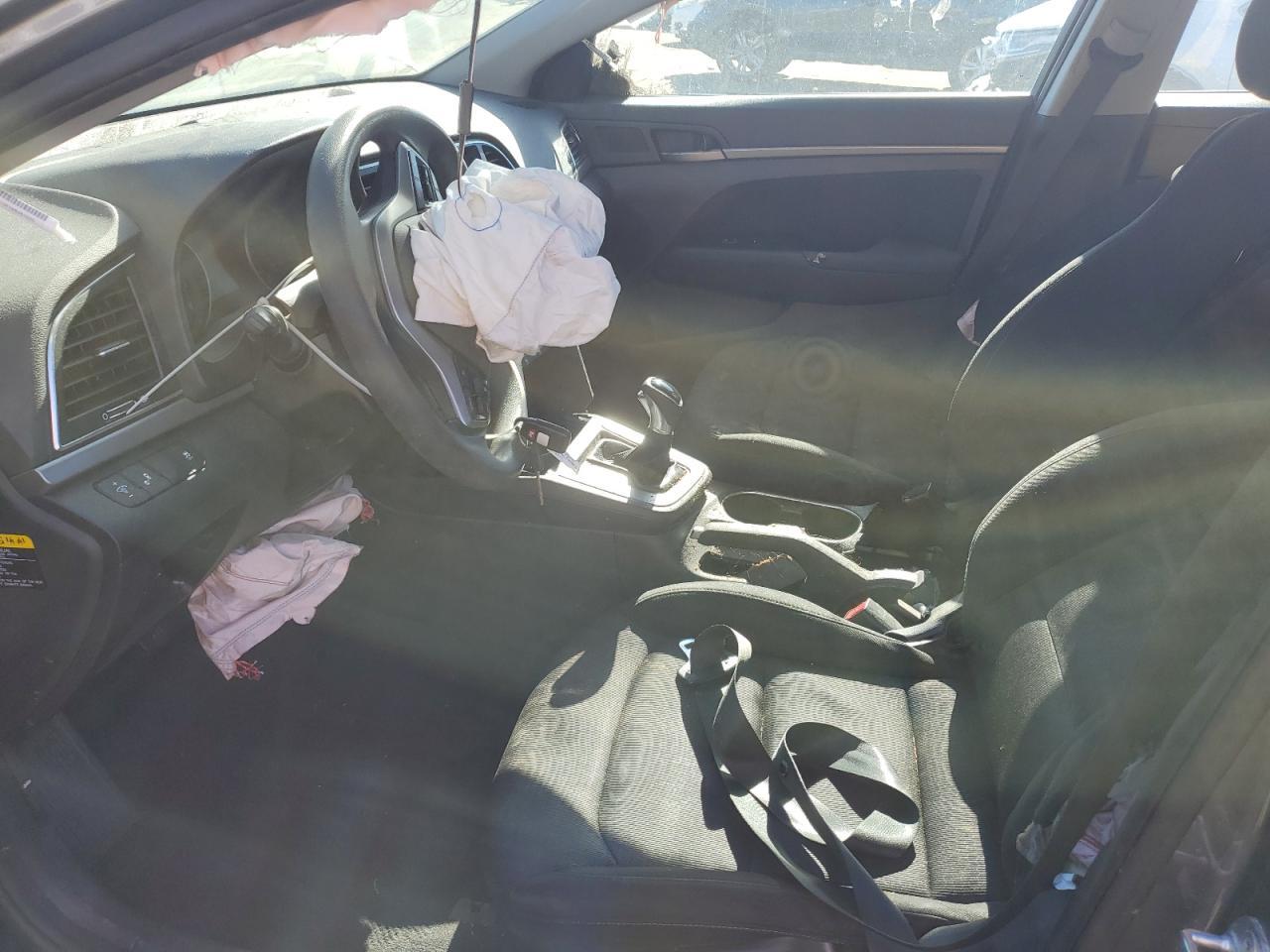 2018 HYUNDAI ELANTRA SE - Image 7
