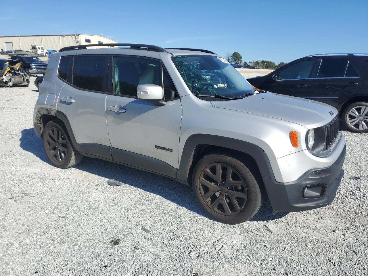 2017 JEEP RENEGADE L - Image 4