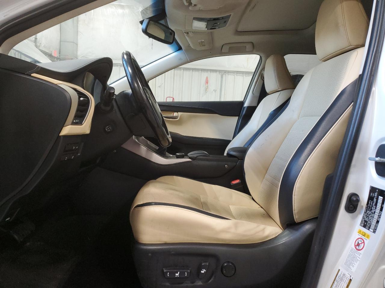 2017 LEXUS NX 200T BA - Фото 7