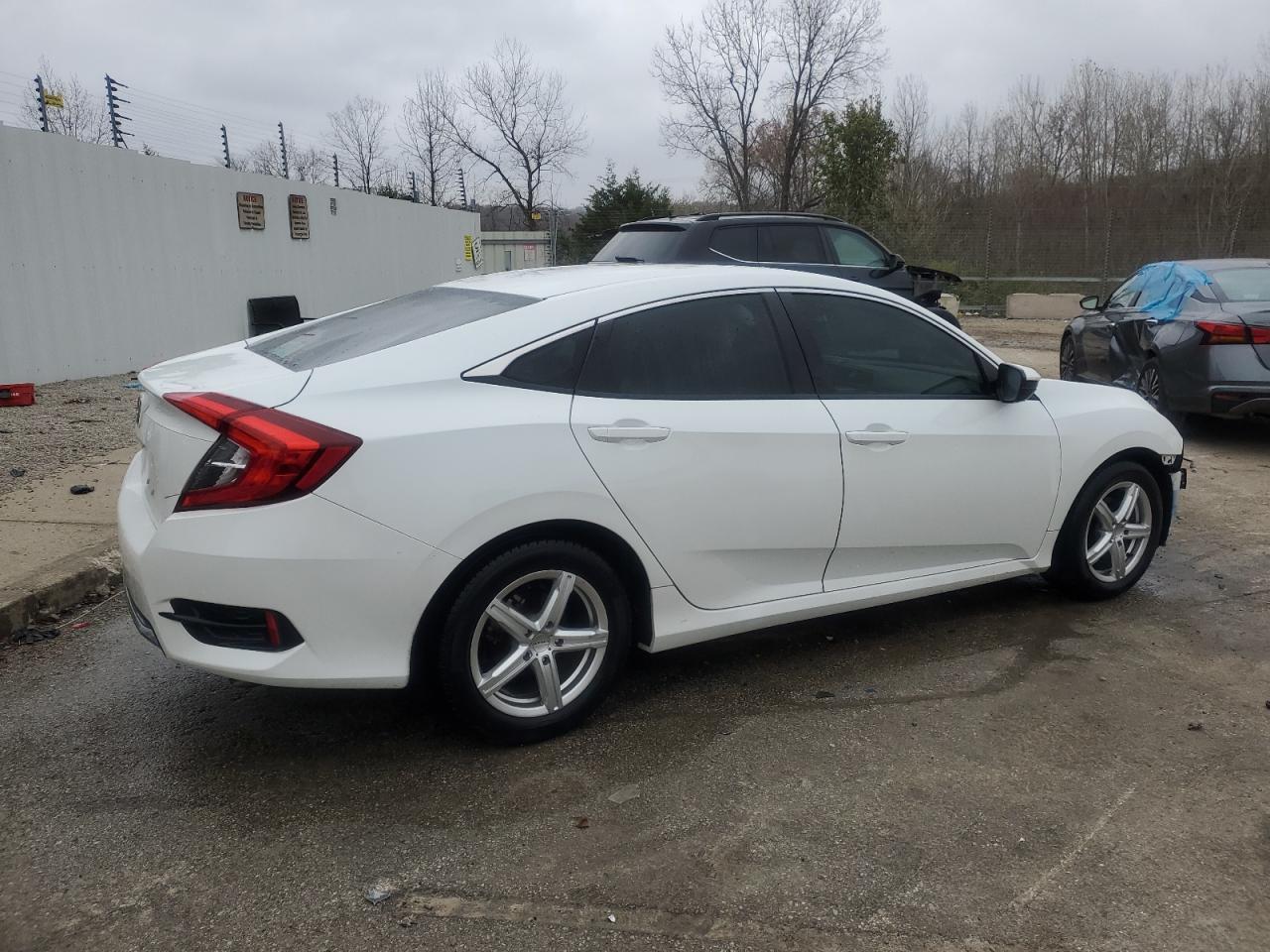 2019 HONDA CIVIC LX - Фото 3
