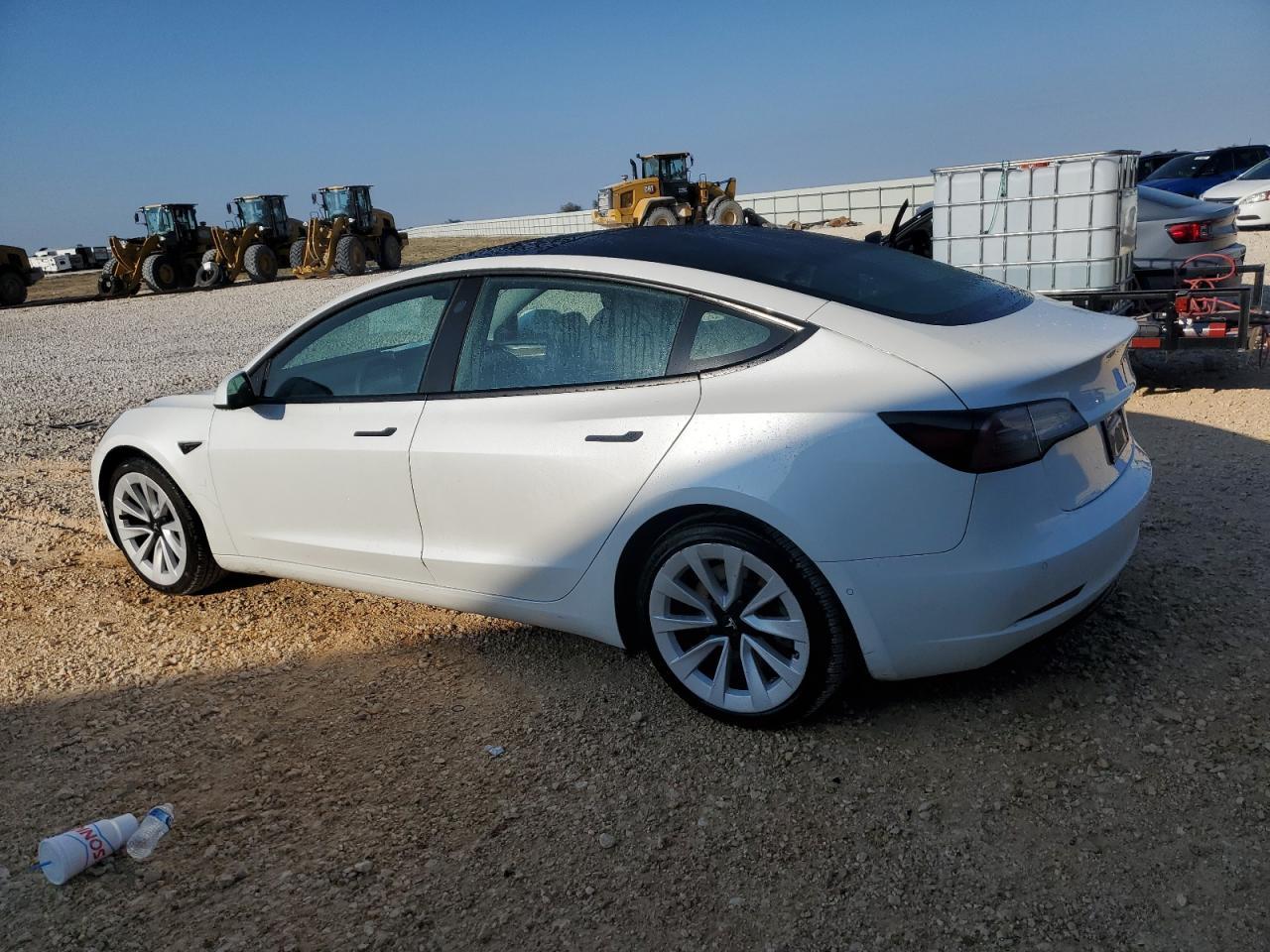 2022 TESLA MODEL 3 - Image 2