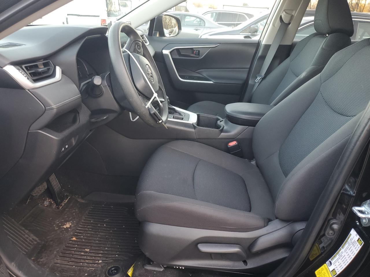 2023 TOYOTA RAV4 LE - Фото 7