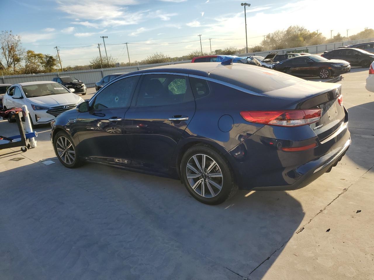 2019 KIA OPTIMA LX - Фото 2