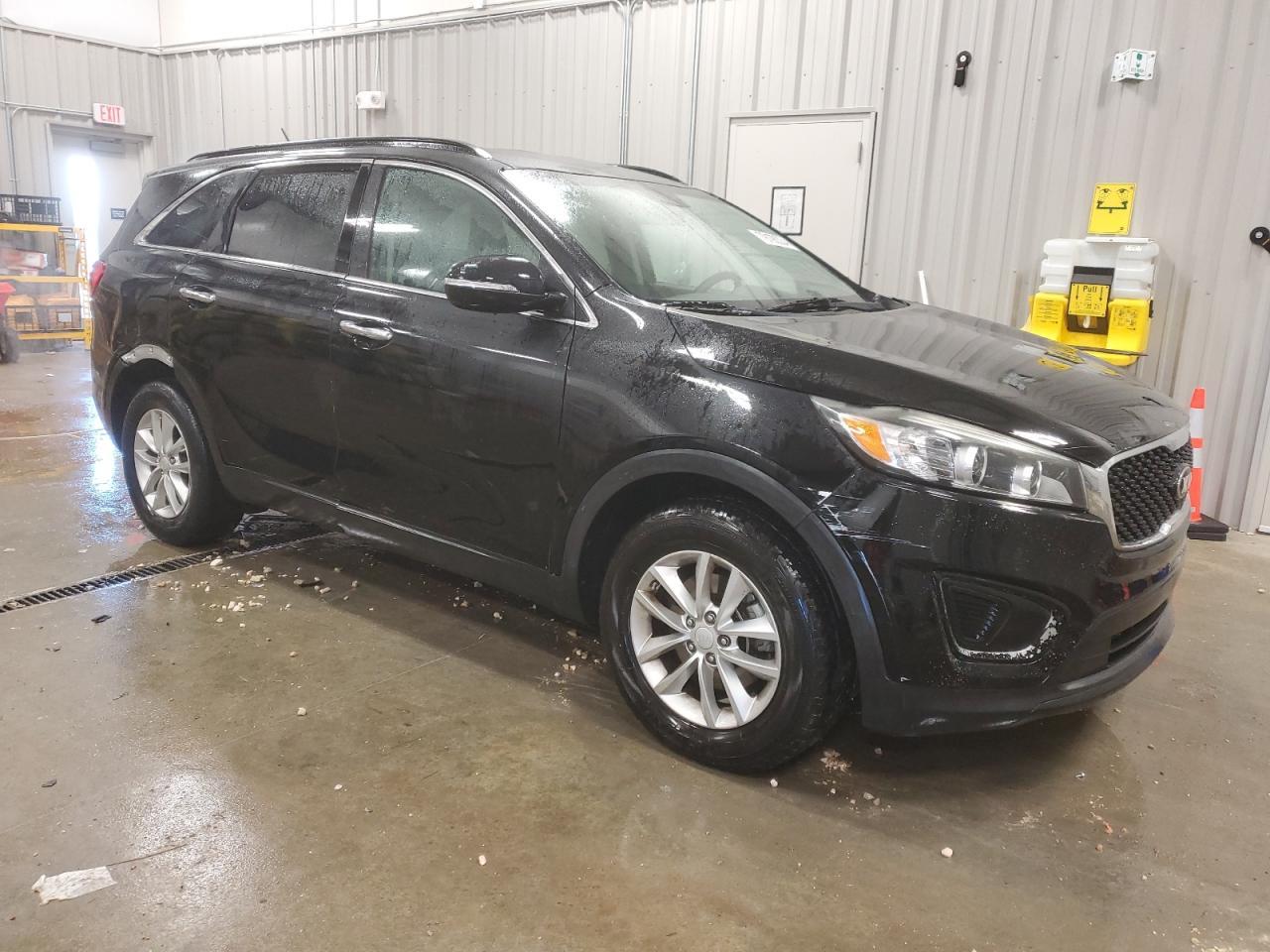 2016 KIA SORENTO LX - Фото 4