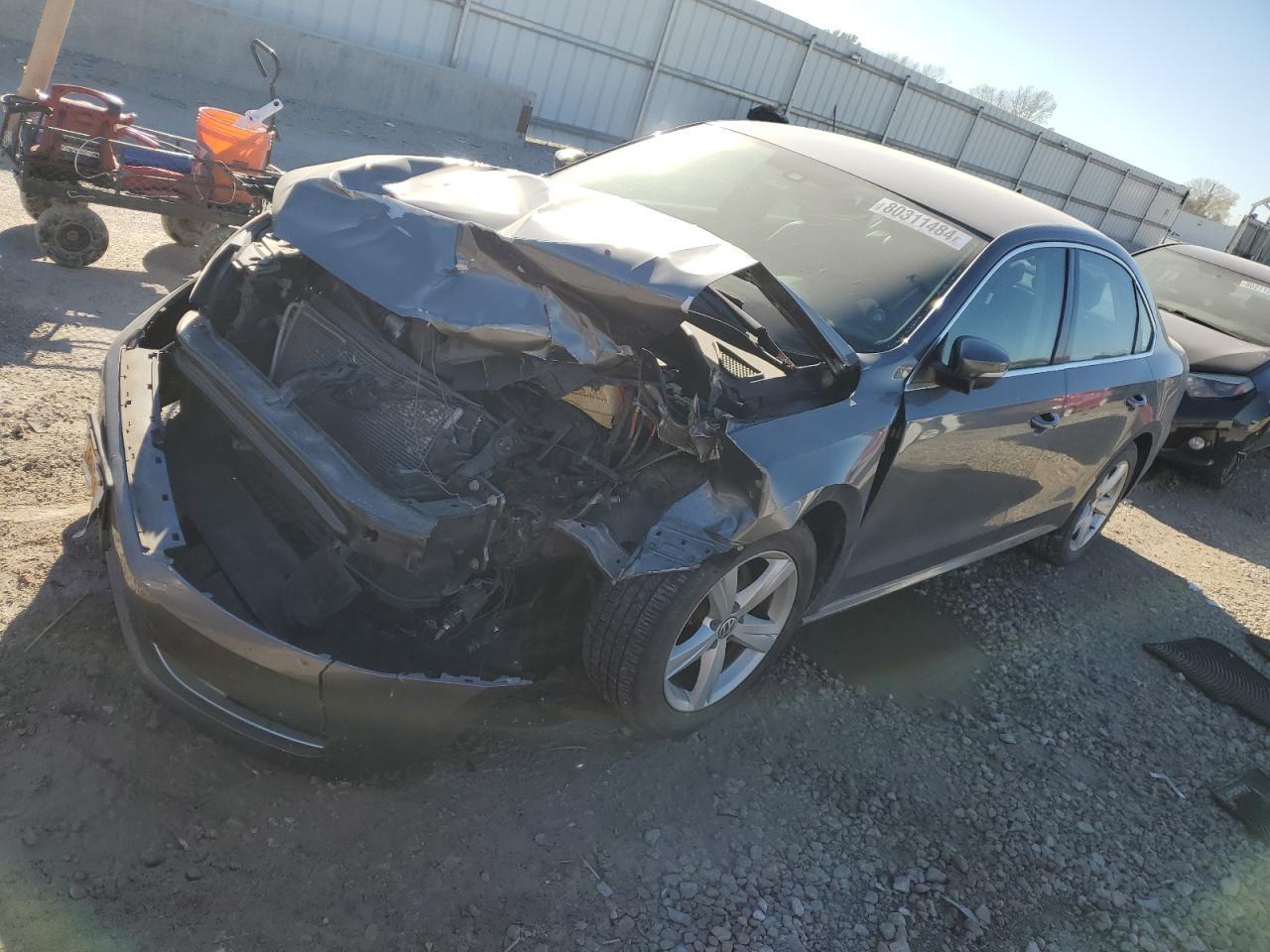 2015 VOLKSWAGEN PASSAT S