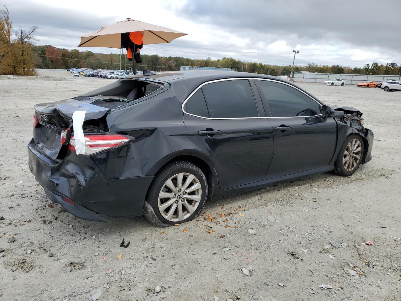 2020 TOYOTA CAMRY LE - Фото 3