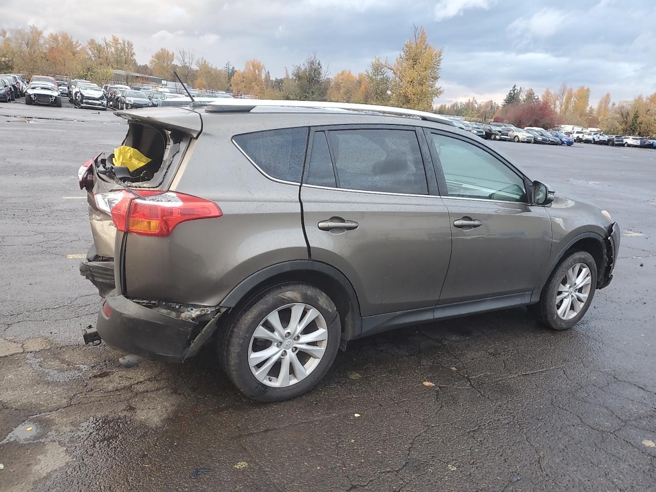 2015 TOYOTA RAV4 LIMIT - Фото 3