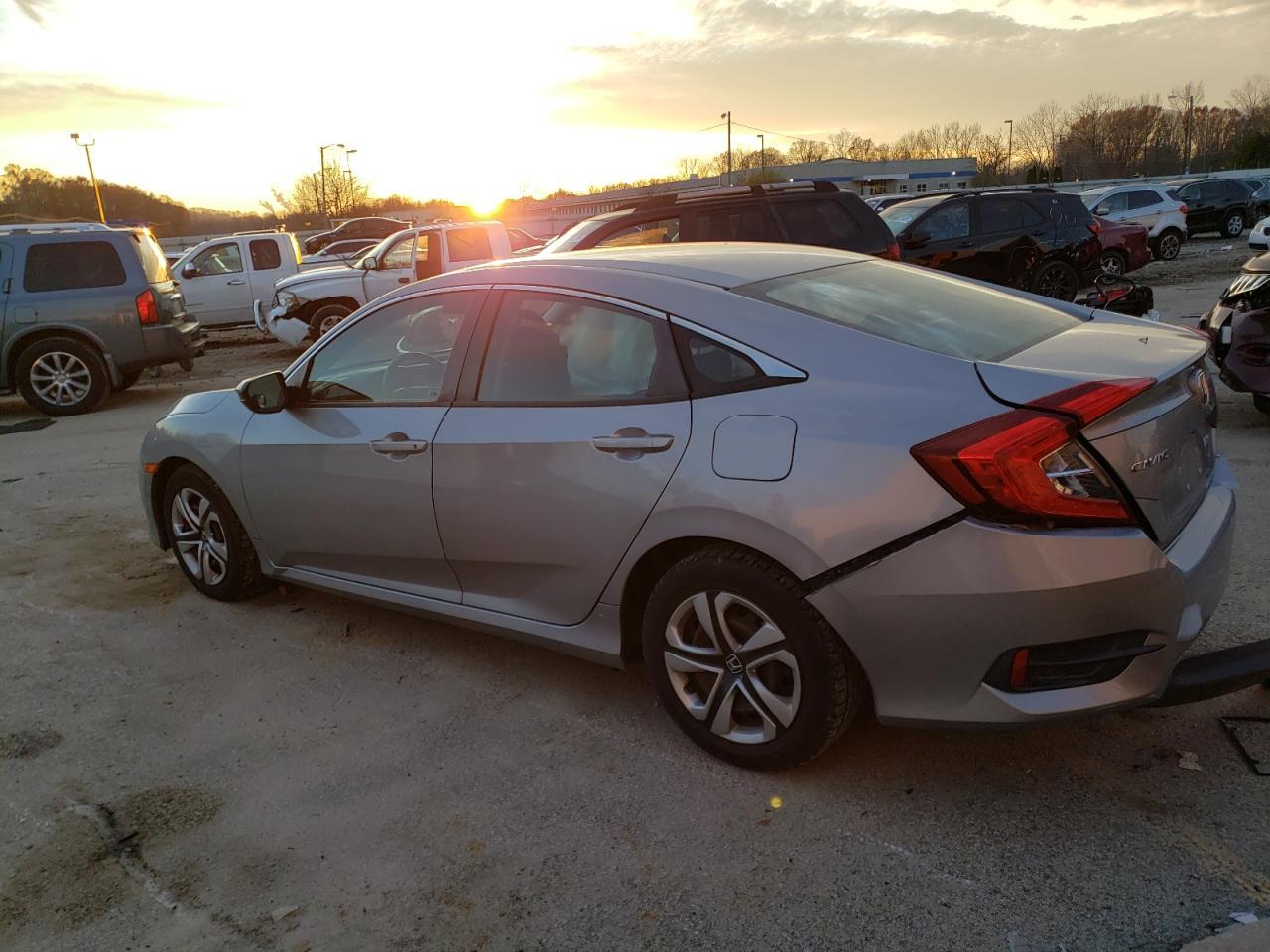 2017 HONDA CIVIC LX - Фото 2