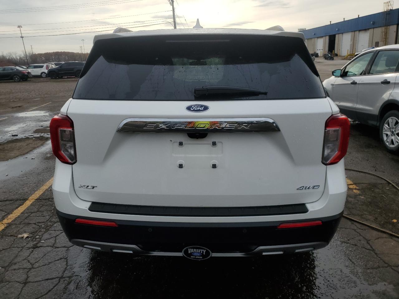 2022 FORD EXPLORER X - Фото 6