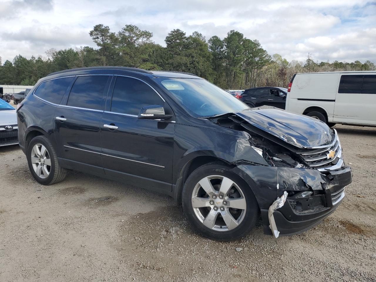2014 CHEVROLET TRAVERSE L - Image 4