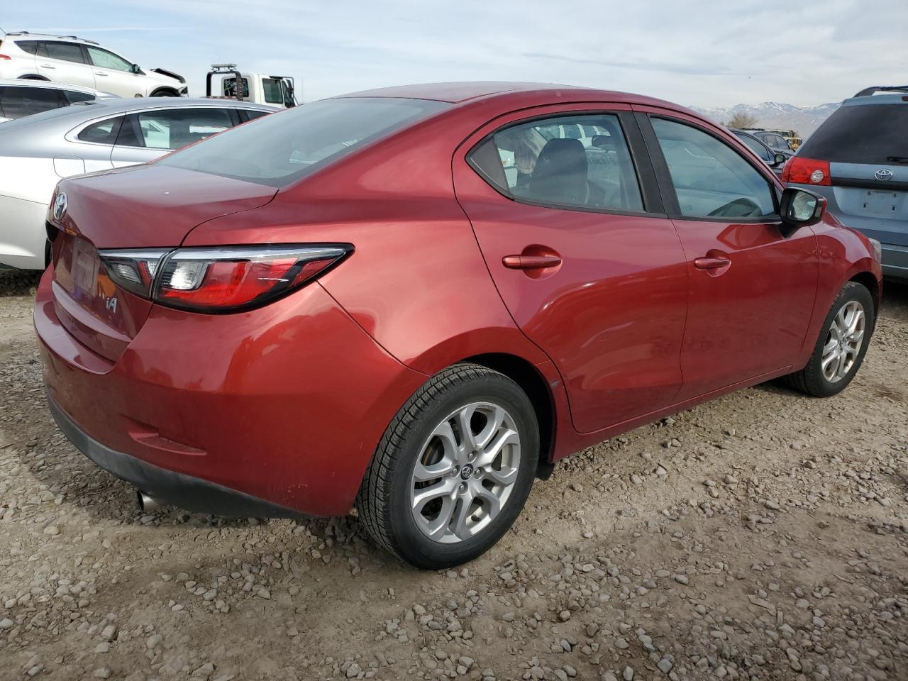 2017 TOYOTA YARIS IA - Фото 3
