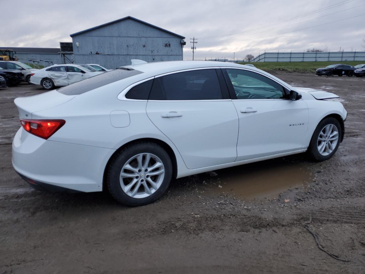 2017 CHEVROLET MALIBU LT - Image 3
