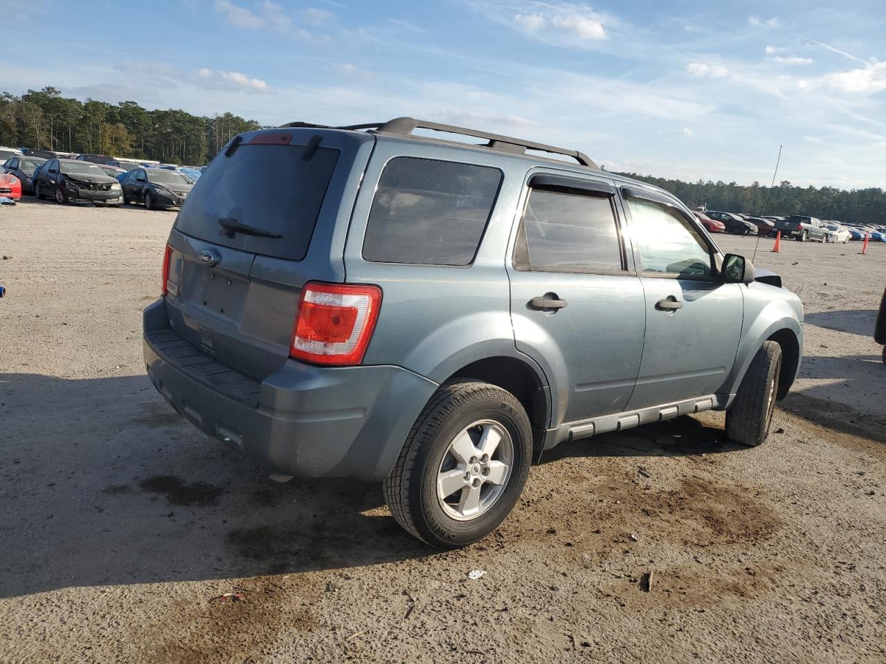 2010 FORD ESCAPE XLT - Фото 3