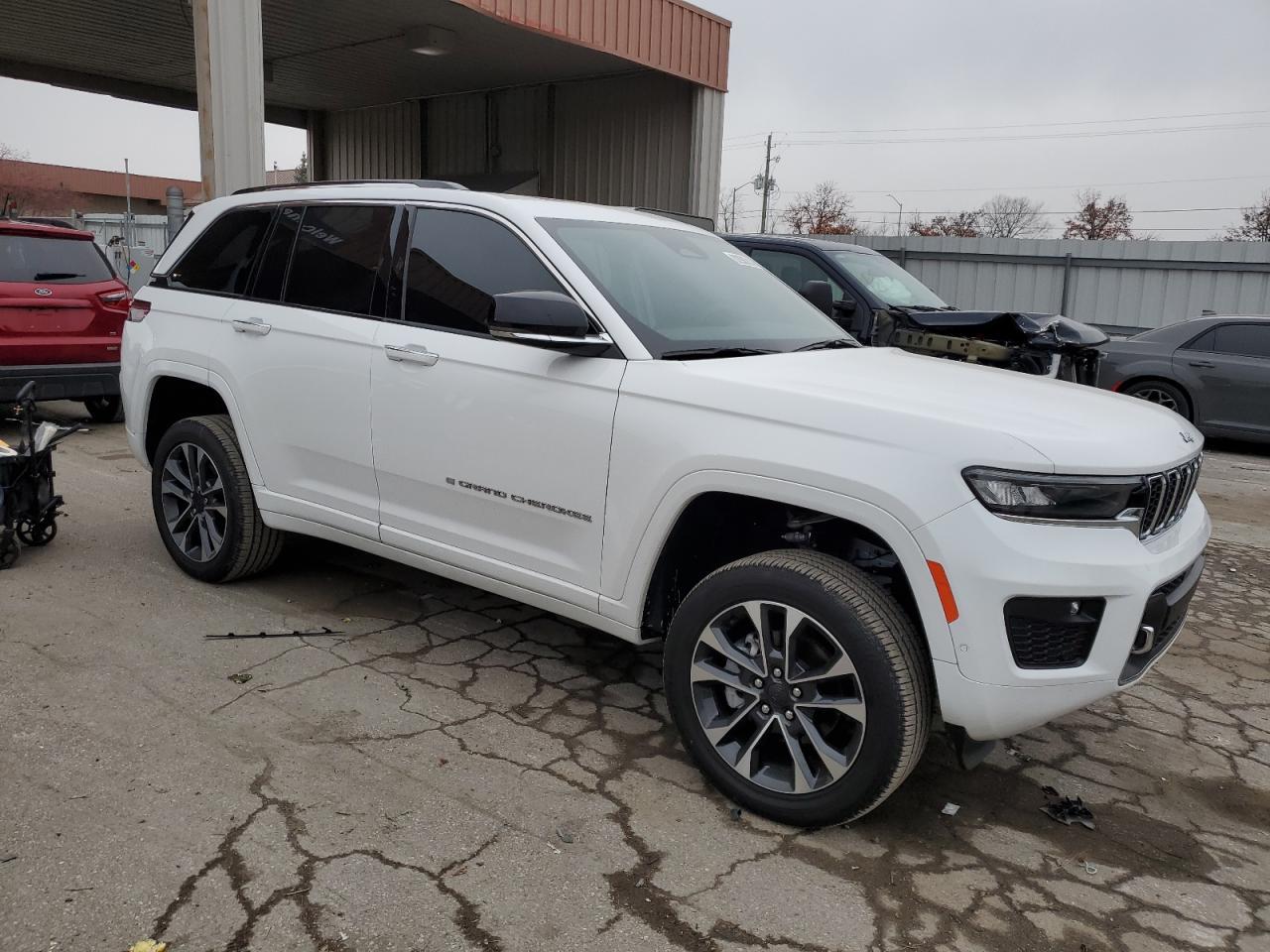 2024 JEEP GRAND CHER - Image 4