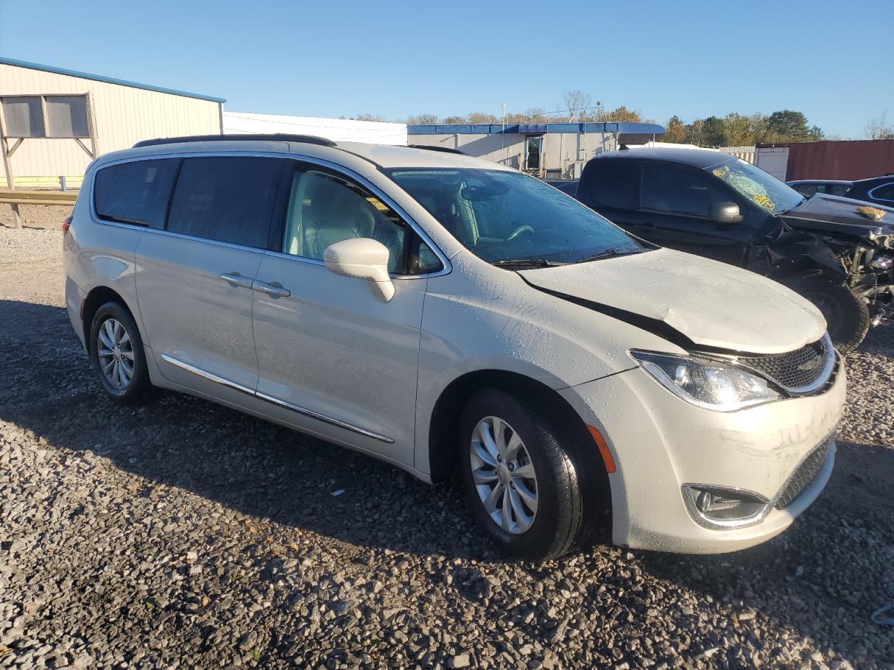 2017 CHRYSLER PACIFICA T - Image 4