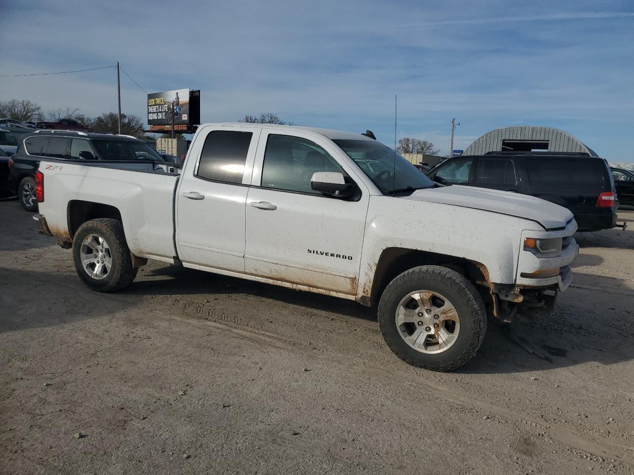 2016 CHEVROLET SILVERADO - Фото 4