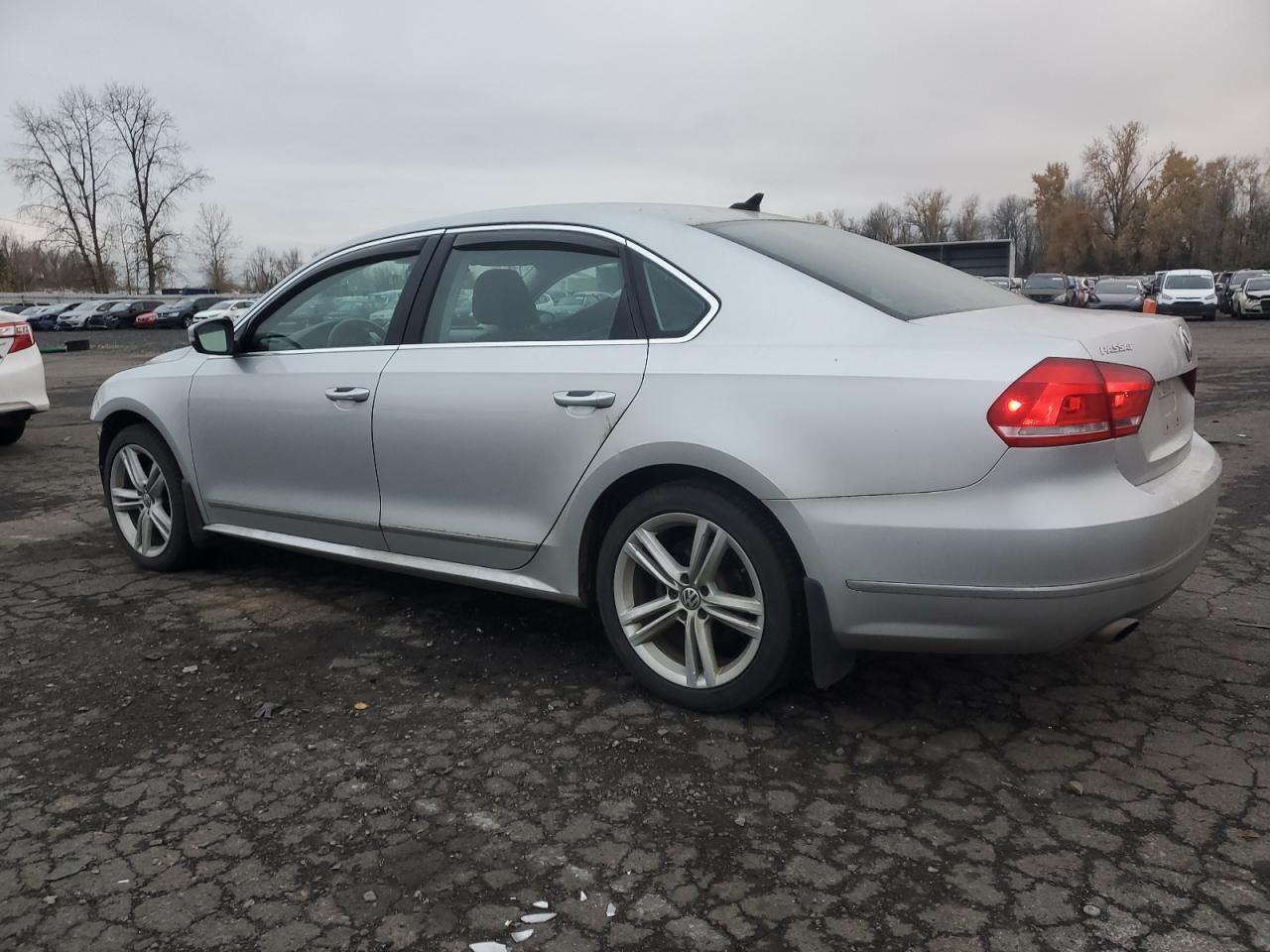 2014 VOLKSWAGEN PASSAT SE - Фото 2