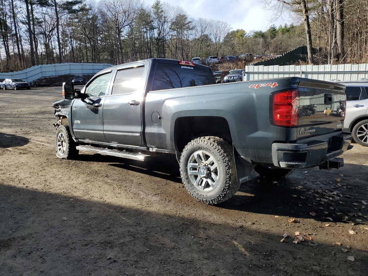 2017 CHEVROLET SILVERADO - Image 2