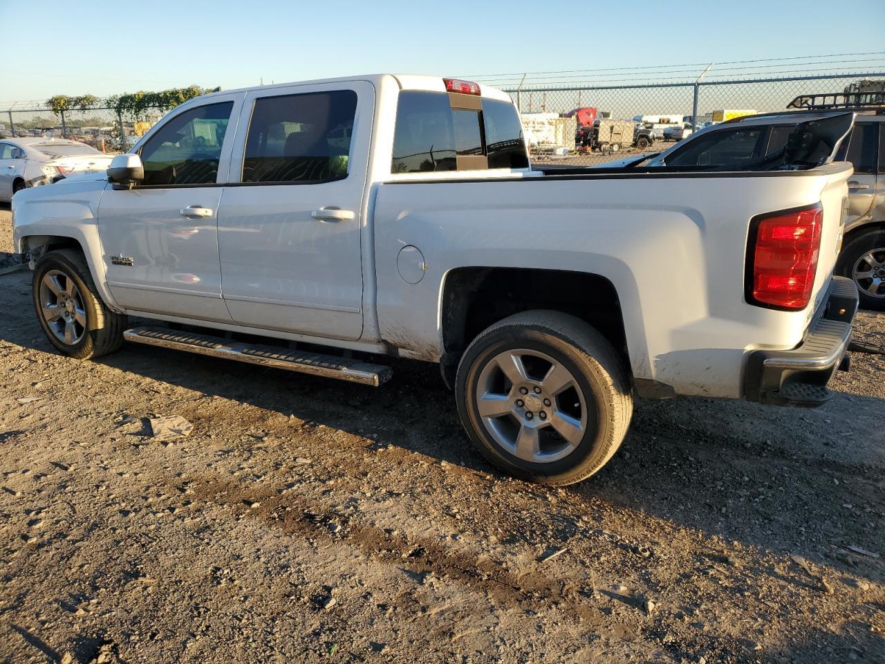 2018 CHEVROLET SILVERADO - Фото 2