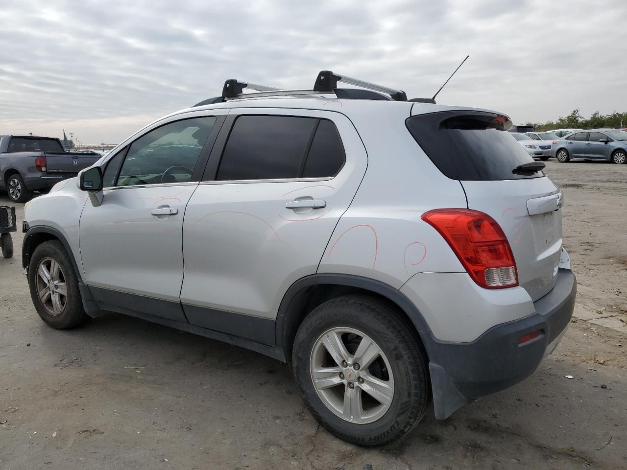 2015 CHEVROLET TRAX 1LT - Фото 2