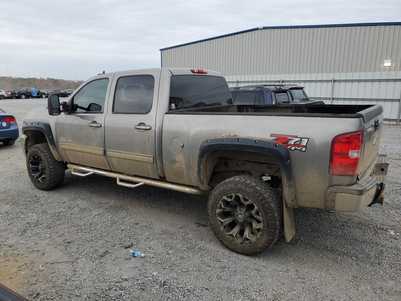 2012 CHEVROLET SILVERADO - Image 2