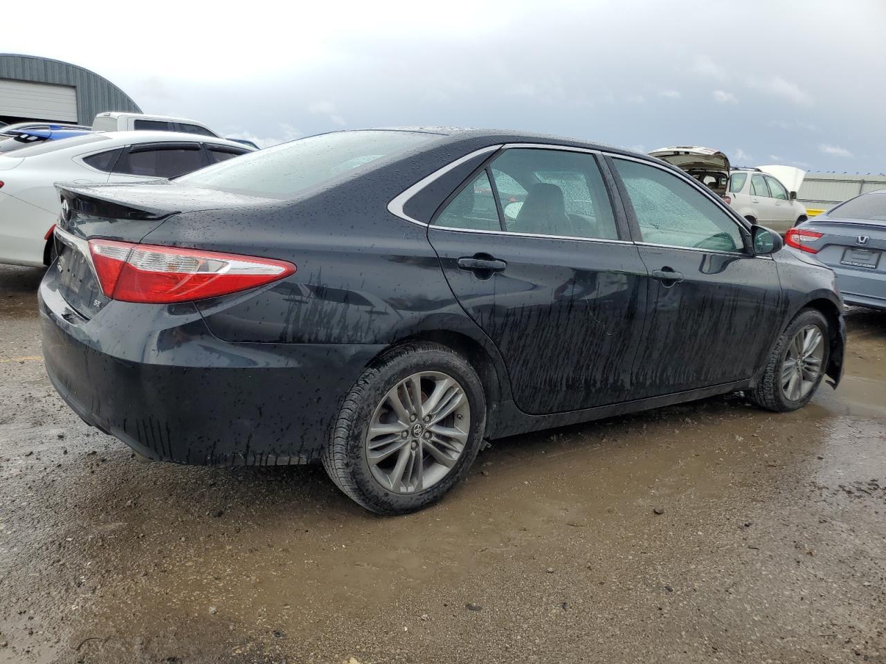 2017 TOYOTA CAMRY LE - Image 3