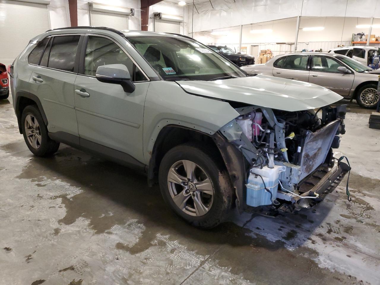 2022 TOYOTA RAV4 XLE - Image 4