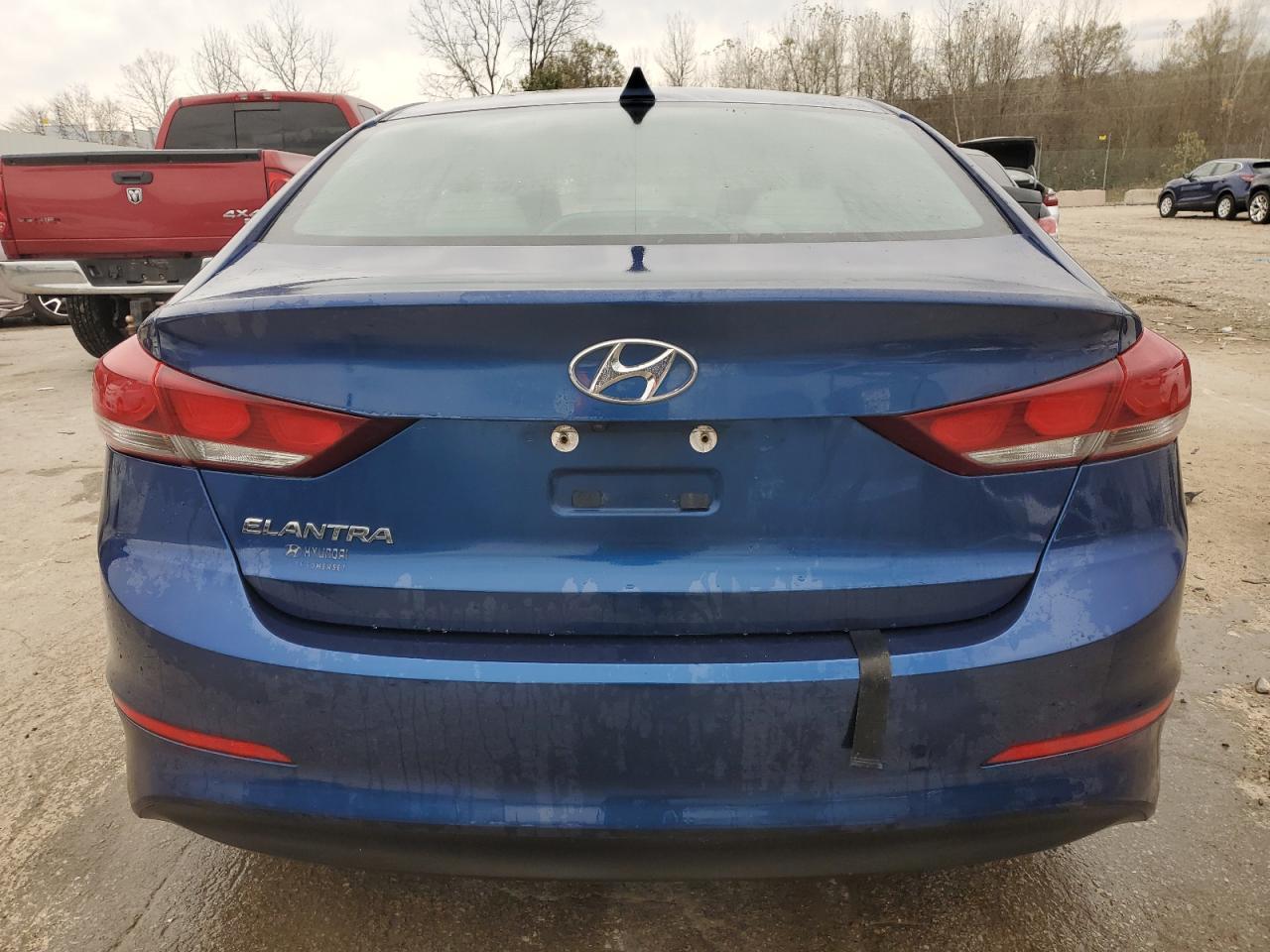 2018 HYUNDAI ELANTRA SE - Фото 6