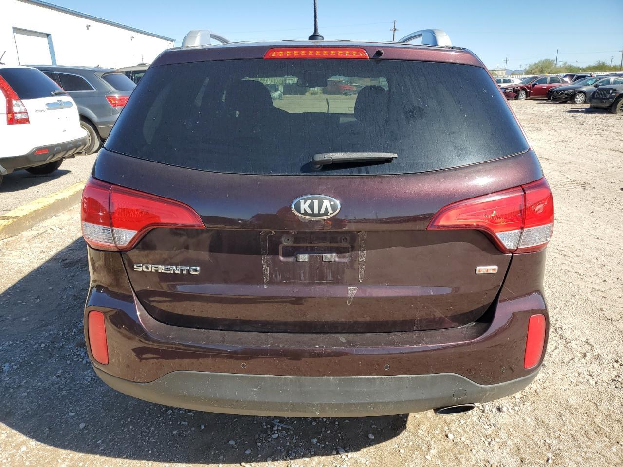 2014 KIA SORENTO LX - Image 6