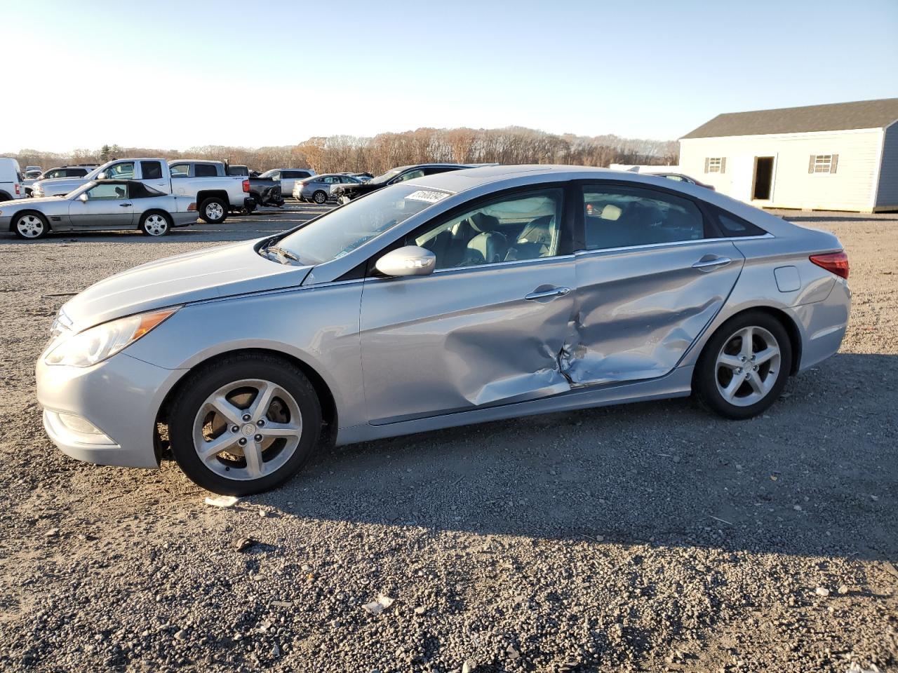 2011 HYUNDAI SONATA SE