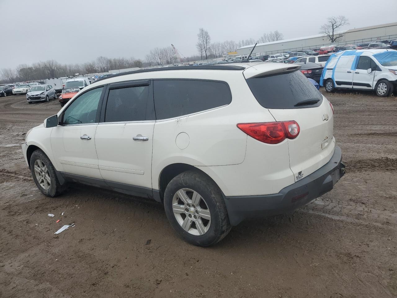 2012 CHEVROLET TRAVERSE L - Image 2