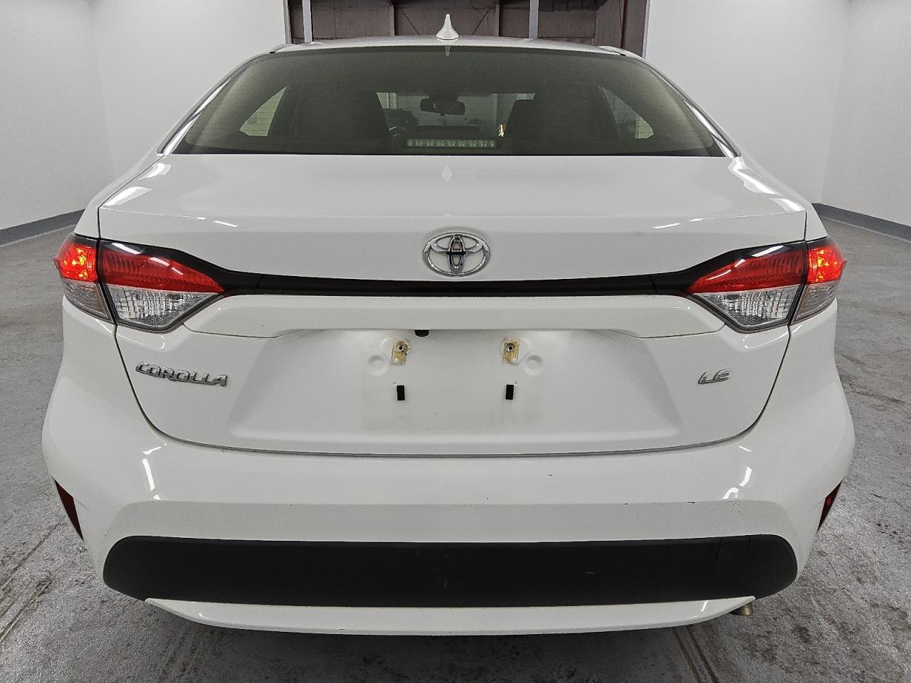 2020 TOYOTA COROLLA LE - Фото 6