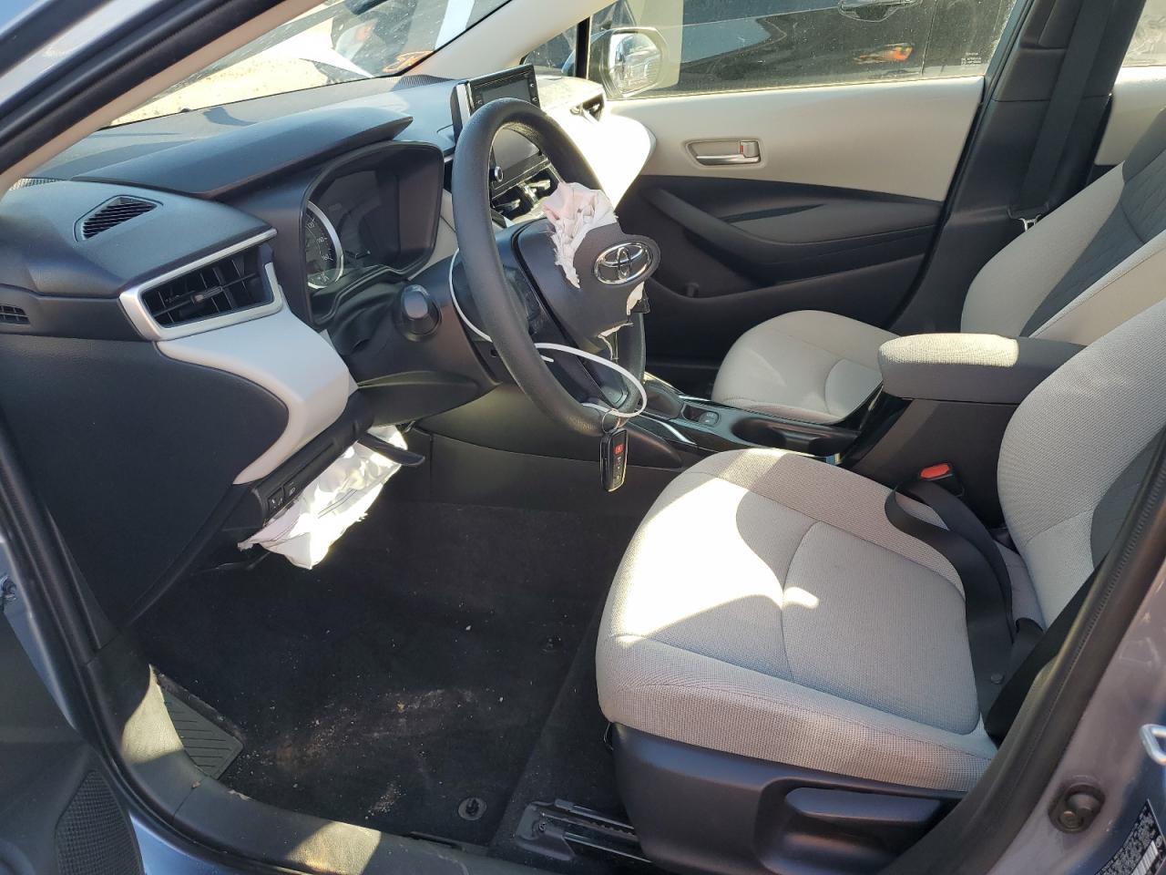 2020 TOYOTA COROLLA LE - Фото 7