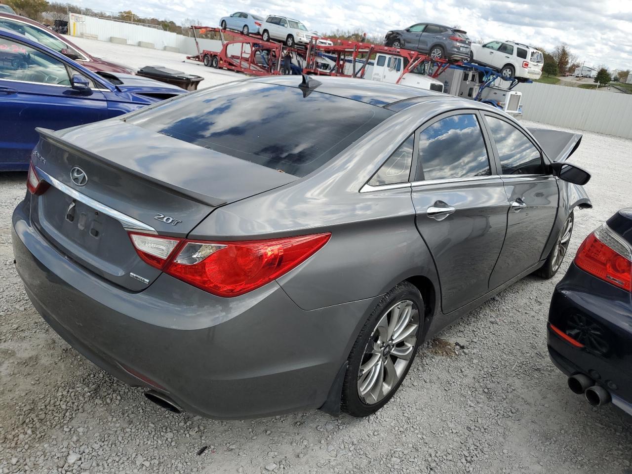 2013 HYUNDAI SONATA SE - Image 3