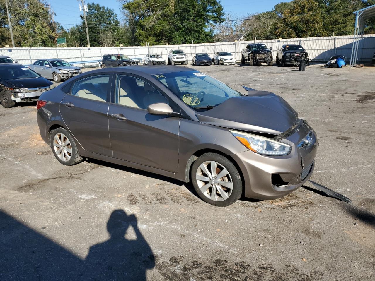 2014 HYUNDAI ACCENT GLS - Фото 4