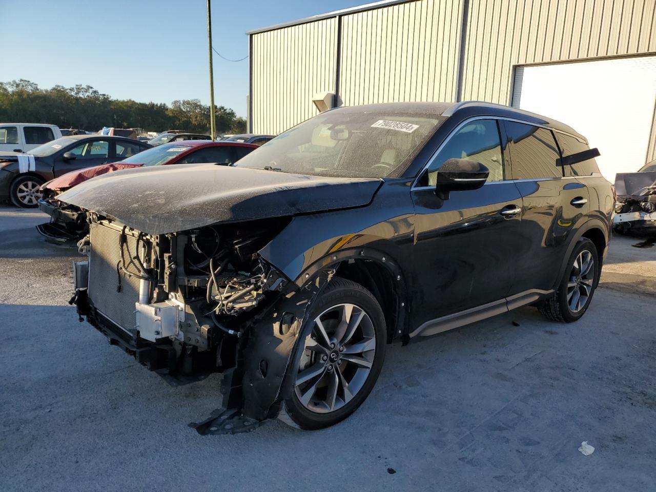 2022 INFINITI QX60 LUXE