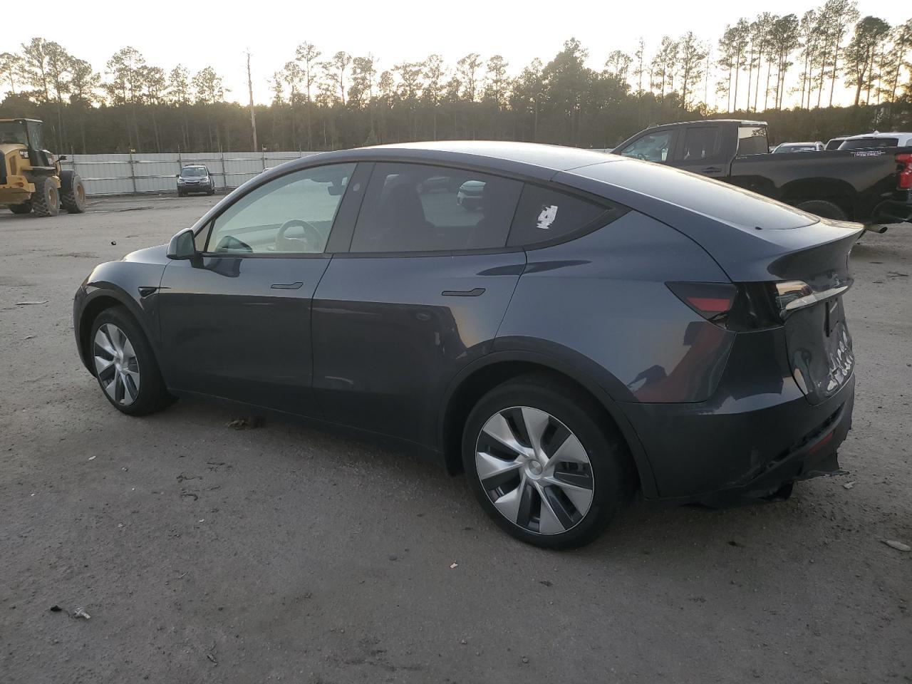 2023 TESLA MODEL Y - Image 2