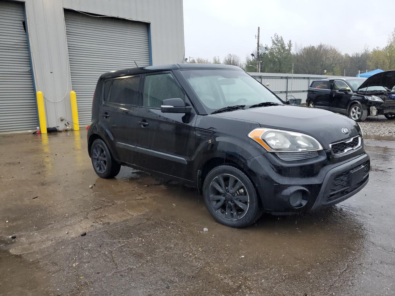 2013 KIA SOUL + - Image 4