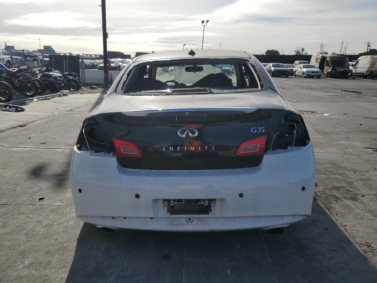 2012 INFINITI G37 BASE - Image 6