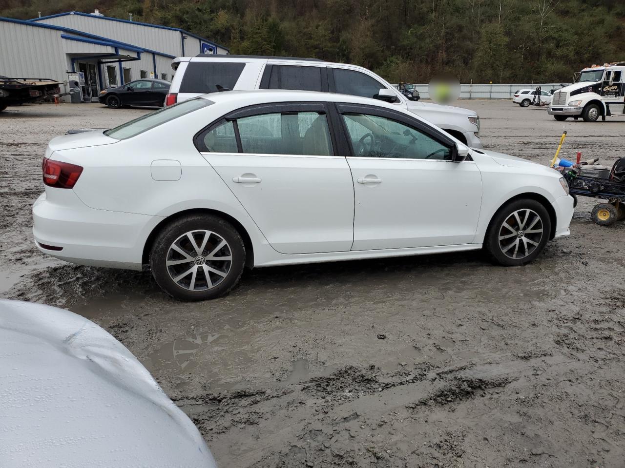 2017 VOLKSWAGEN JETTA SE - Image 3
