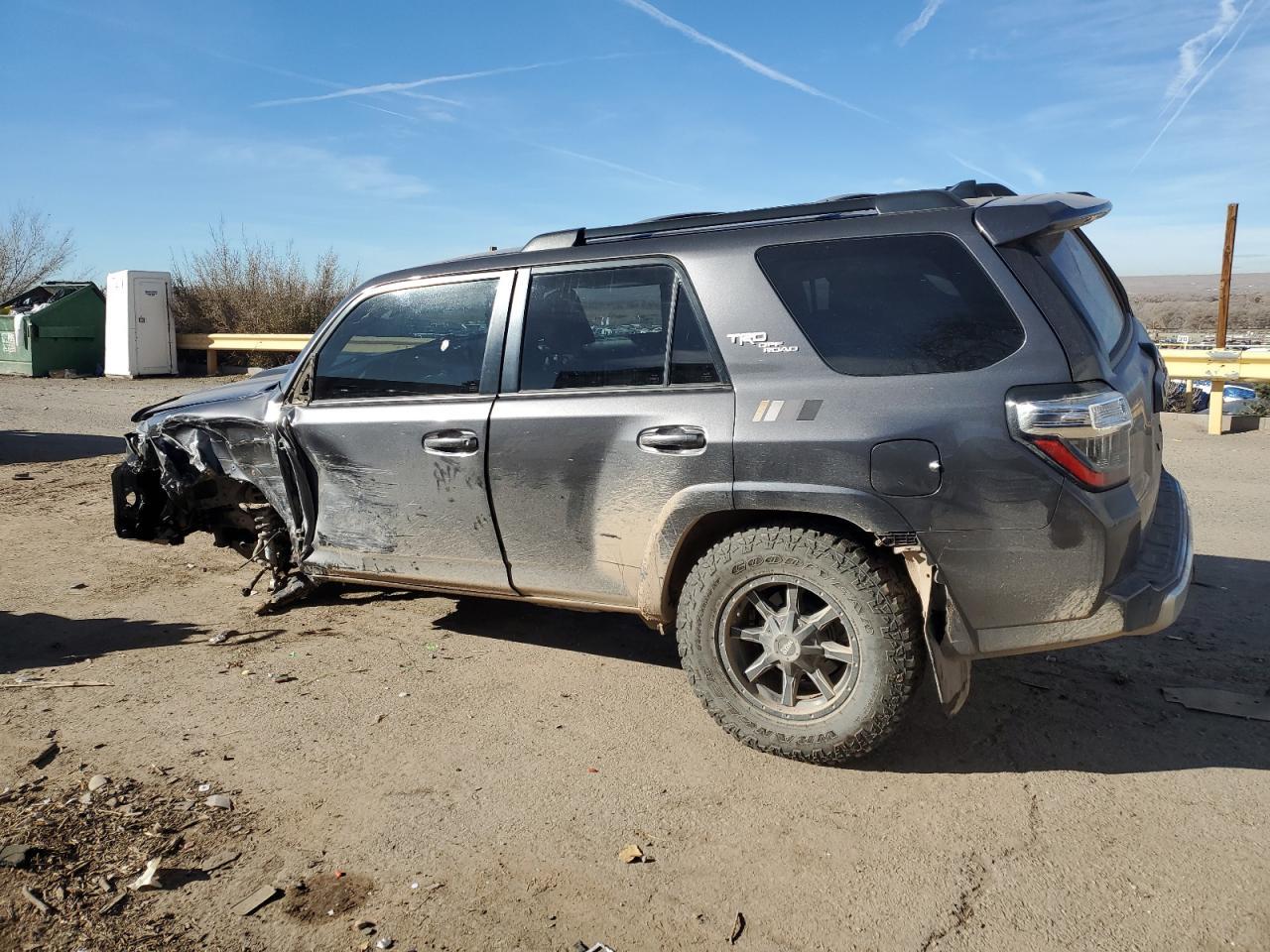 2019 TOYOTA 4RUNNER SR - Image 2