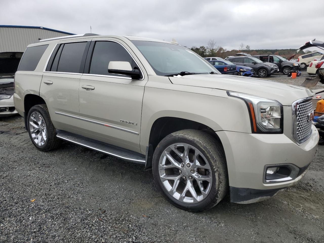 2017 GMC YUKON DENA - Фото 4